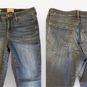 Universal Thread Jeans
